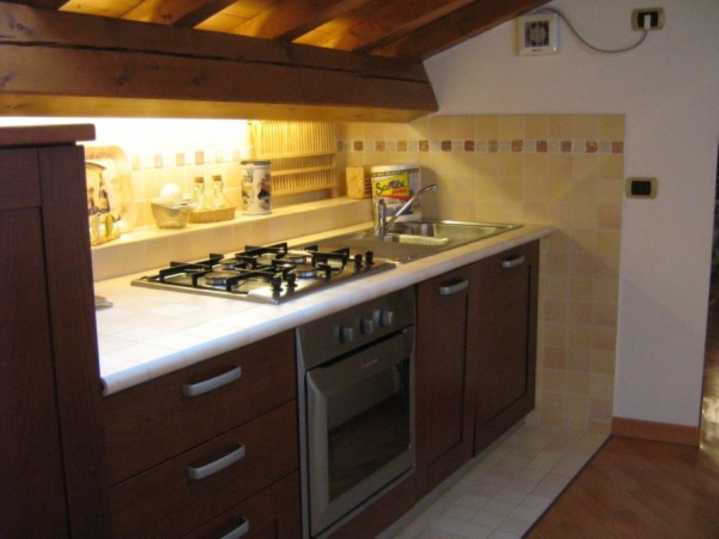 Mansarda di Charme nel Cuore di Verona – Arredata, Ristrutturata e con Posto Auto