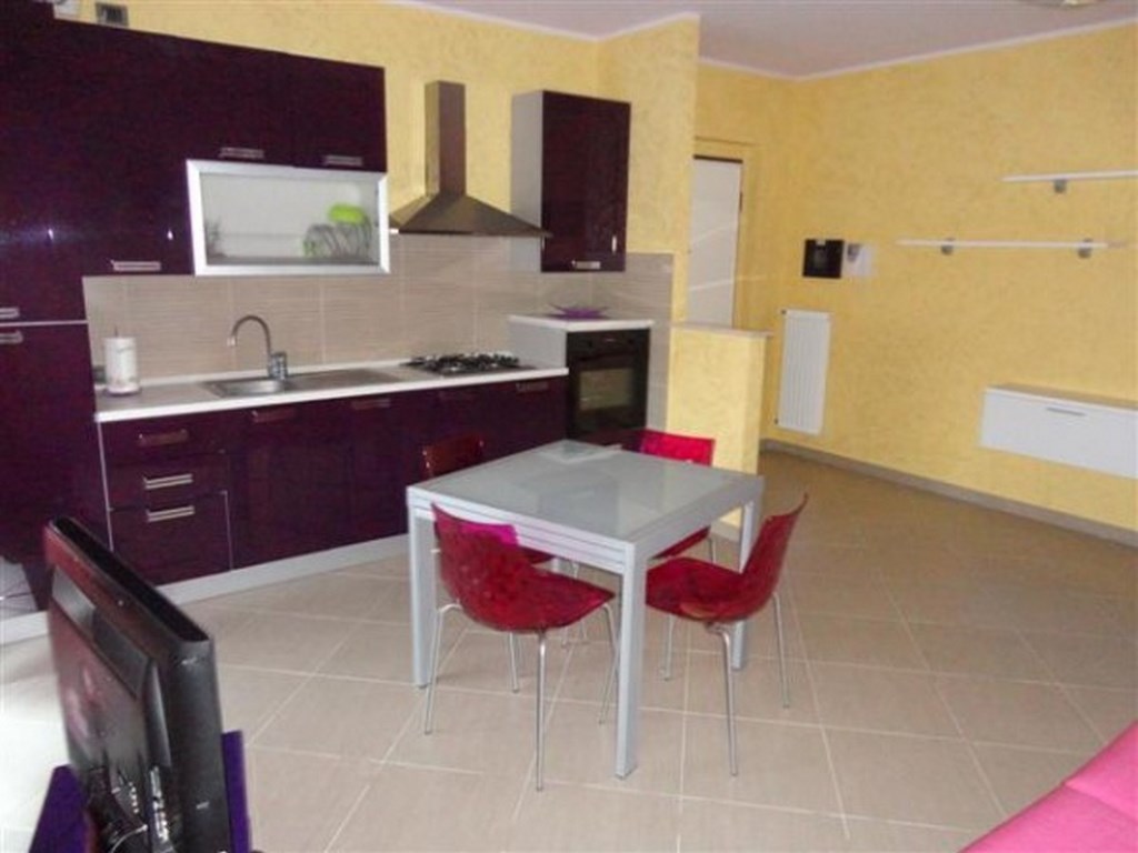 Bilocale Ristrutturato di 50 m² con Balcone e Posto Auto – Mestre Centro