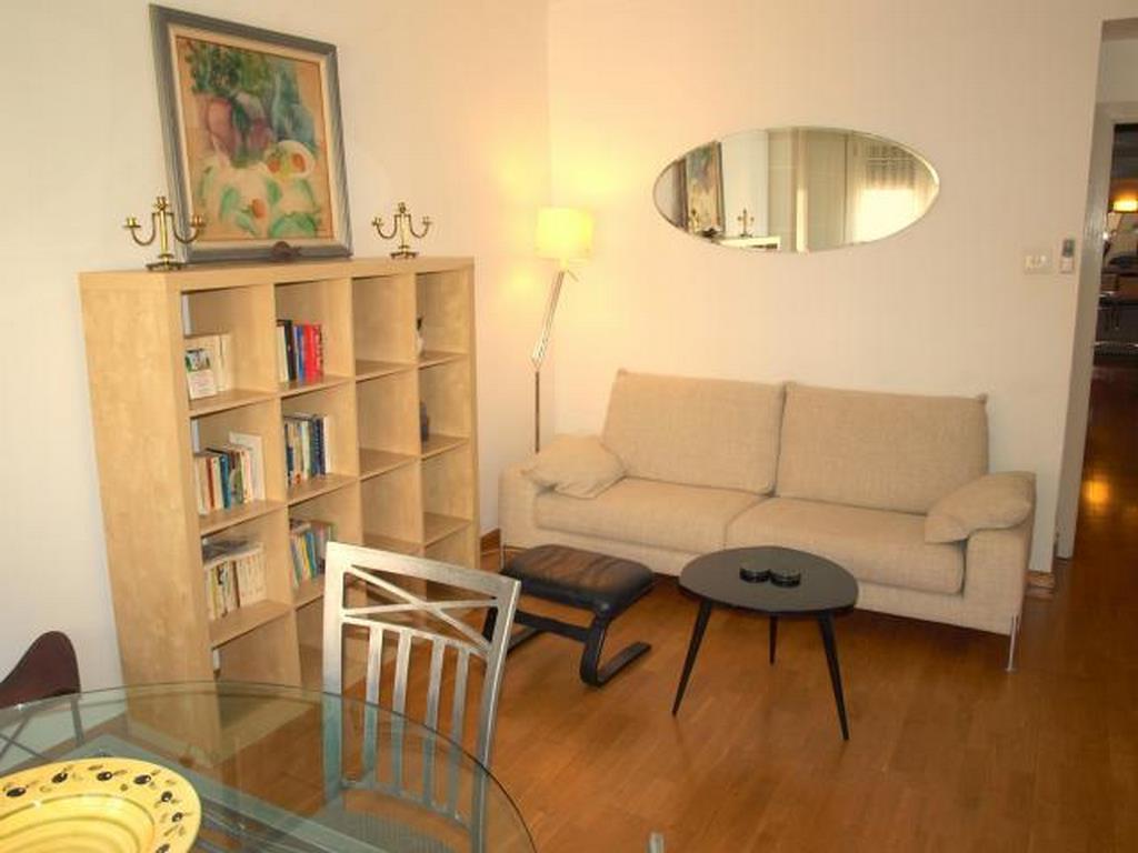 Bilocale Arredato con Balcone e Posto Auto – a 5 Minuti dalla Metro