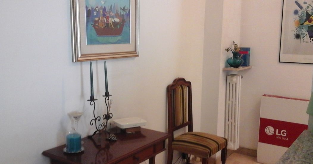 Ampio Bilocale di 74 mq con Due Balconi e Posto Auto – A 50 m dalla Stazione Vigna Clara