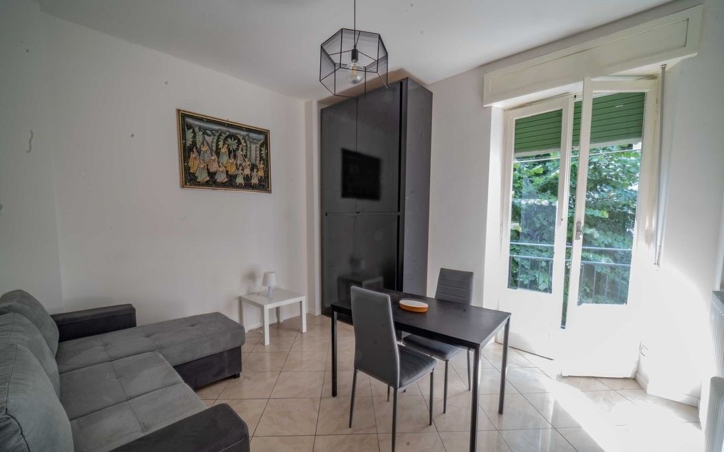 Monolocale di 35 mq vicino al Politecnico – 1° Piano con Ascensore, Balcone, Cantina e Posto Auto