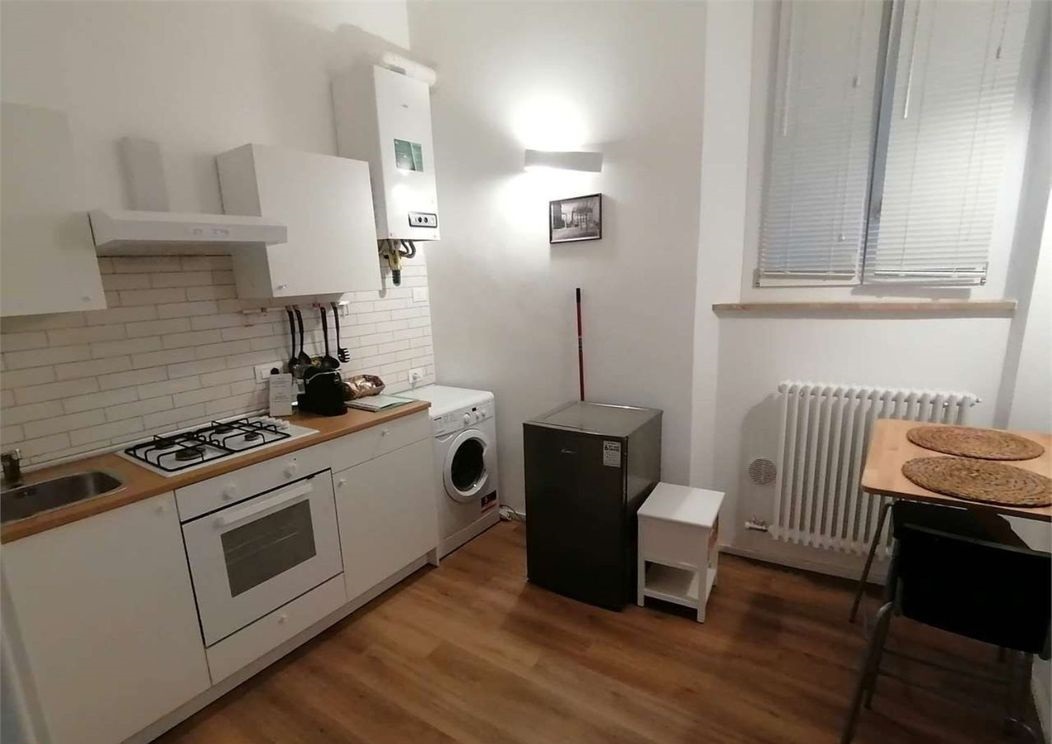 Monolocale Ristrutturato di 33 mq – Primo Piano nel Centro Storico con Riscaldamento Autonomo e Aria Condizionata